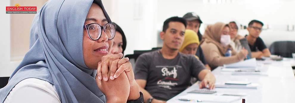 Kursus Bahasa Inggris Karyawan di Surabaya